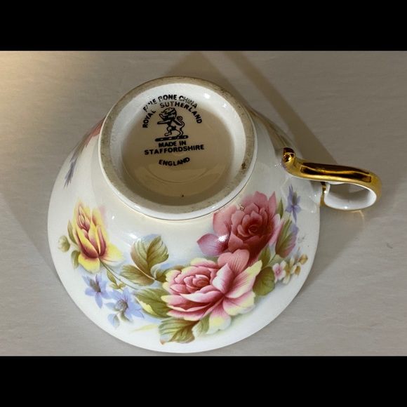 ‏Glass cup of tea Coffe with gold and flowers - Picture 4 of 7